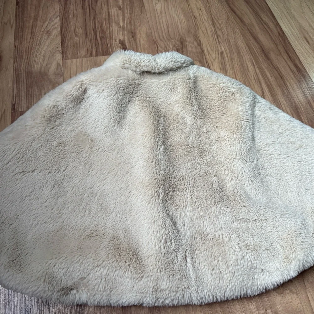 Zara Cream Faux Fur Cape